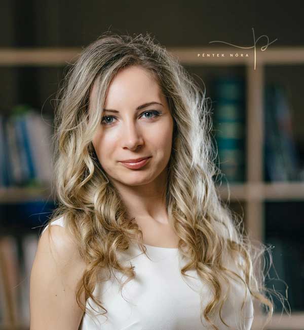 Péntek Nóra vagyok